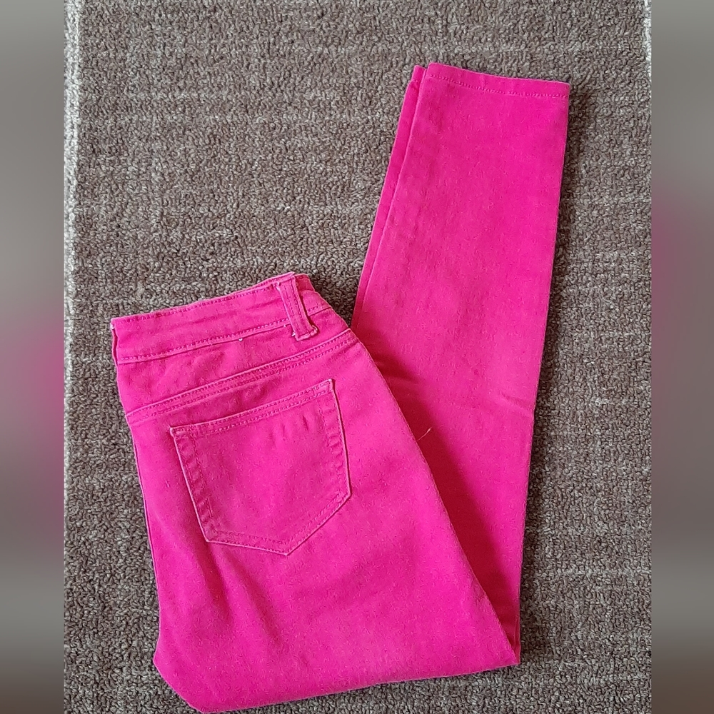 Womens Jeans ~ Med